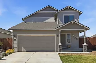 655 NW 26th St, Redmond, OR 97756 - Photo 36