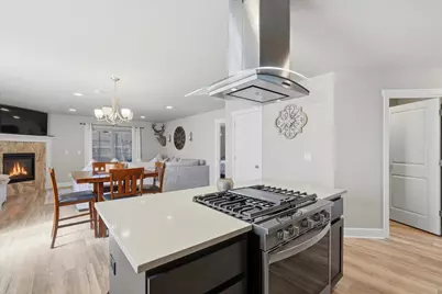 655 NW 26th Street, Redmond, OR 97756 - Photo 12