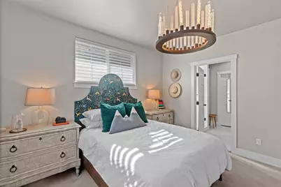 233 W Heising Drive, Sisters, OR 97759 - Photo 16