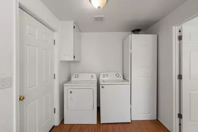 943 Hopkins Road, Central Point, OR 97502 - Photo 16