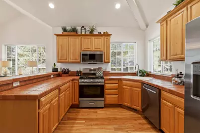 5024 Swallow Court, Klamath Falls, OR 97601 - Photo 6