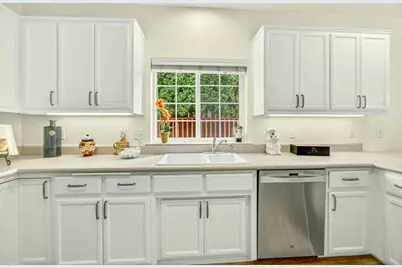 2025 Manchester Drive, Medford, OR 97501 - Photo 16