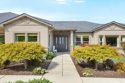 1835 Plateau Drive, Medford, OR 97504 - Photo 2