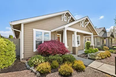 517 Windsong Way, Medford, OR 97504 - Photo 2