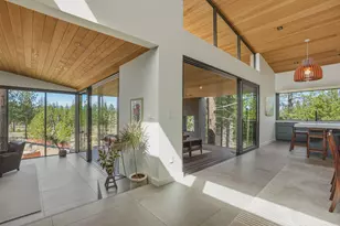 61865 Hosmer Lake Dr, Bend, OR 97702 - Photo 62
