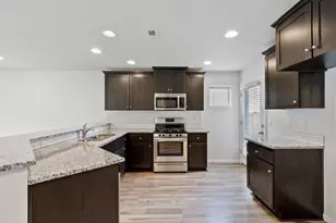 20550 SE Cameron Ave, Bend, OR 97702 - Photo 10