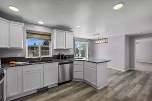 628 NW Green Forest Cir, Redmond, OR 97756 - Photo 10