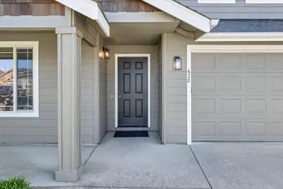 628 NW Green Forest Circle, Redmond, OR 97756 - Photo 2