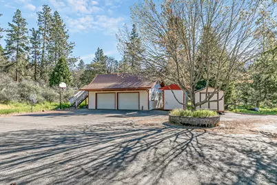 8330 Hwy 238, Jacksonville, OR 97530 - Photo 34