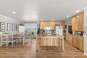 243 Hwy 234, Eagle Point, OR 97524 - Photo 6