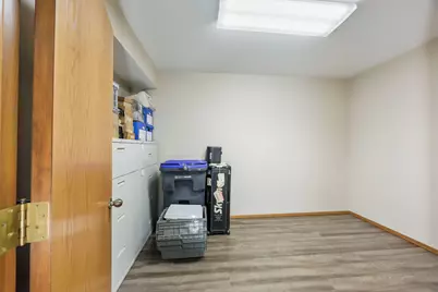 1002 NW 6th Street, Grants Pass, OR 97526 - Photo 14