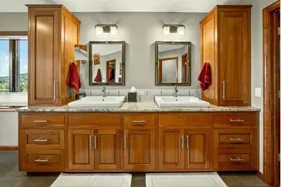 2583 Oak View Circle, Medford, OR 97504 - Photo 34