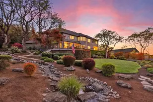 2583 Oak View Cir, Medford, OR 97504 - Photo 1