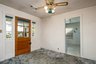 1467 S Stage Rd, Medford, OR 97501 - Photo 6