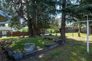 1467 S Stage Rd, Medford, OR 97501 - Photo 24