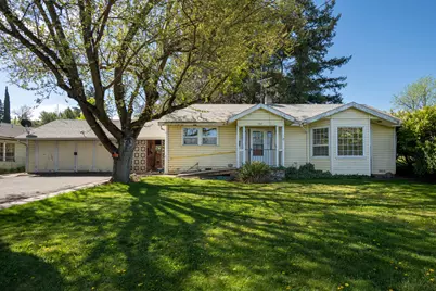 1467 S Stage Road, Medford, OR 97501 - Photo 1