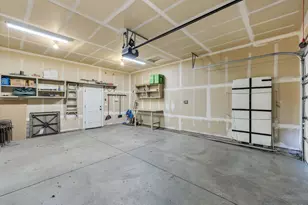 935 SW Chamberlain St, Bend, OR 97702 - Photo 34