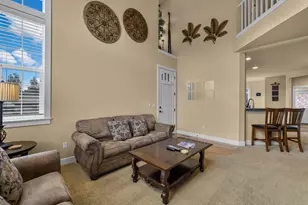 935 SW Chamberlain St, Bend, OR 97702 - Photo 6