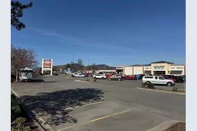 959 NE D Street #1090 &1101, Grants Pass, OR 97526 - Photo 2