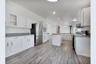 4832 Summers Lane, Klamath Falls, OR 97603 - Photo 4