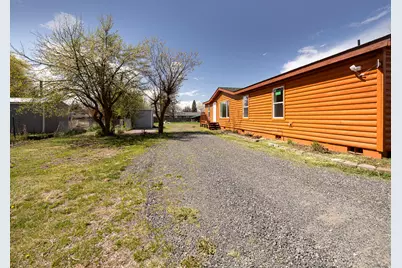 4832 Summers Lane, Klamath Falls, OR 97603 - Photo 2
