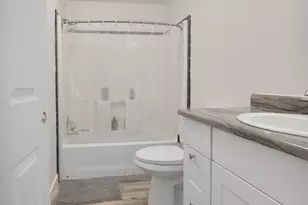 4832 Summers Ln, Klamath Falls, OR 97603 - Photo 16