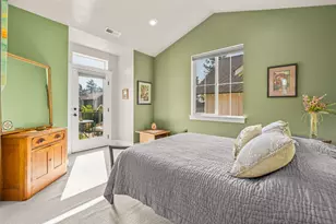 1112 N Wildflower Ln, Sisters, OR 97759 - Photo 14