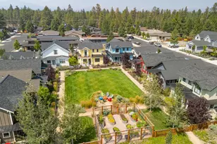 1112 N Wildflower Ln, Sisters, OR 97759 - Photo 28