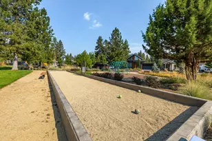 1112 N Wildflower Ln, Sisters, OR 97759 - Photo 32