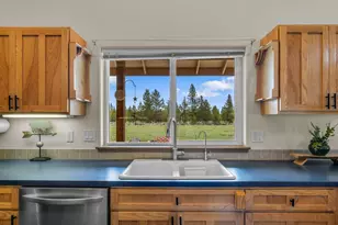 50940 S Huntington Rd, La Pine, OR 97739 - Photo 2