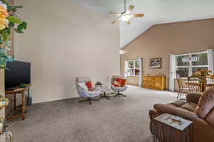 50940 S Huntington Rd, La Pine, OR 97739 - Photo 10