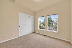 1370 Northwest Mount Washington Drive, Bend, OR 97703 - Photo 16