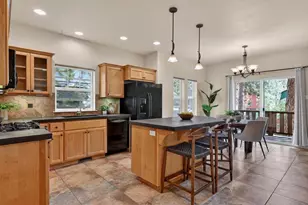 1370 Northwest Mount Washington Drive, Bend, OR 97703 - Photo 8