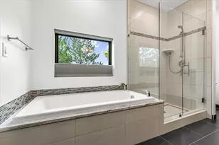 4351 Vista Pointe Dr, Medford, OR 97504 - Photo 16