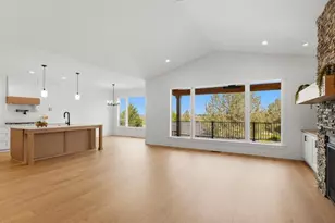 623 Goshawk Dr, Redmond, OR 97756 - Photo 10