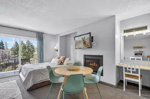 1565 NW Wall St, Bend, OR 97703 - Photo 10