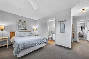 1565 NW Wall St, Bend, OR 97703 - Photo 16