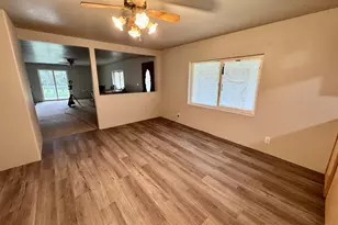 380 Dexter Way, Grants Pass, OR 97527 - Photo 10