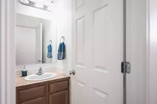 1390 NE 3rd St, Redmond, OR 97756 - Photo 18