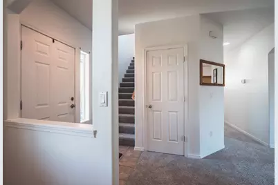 1390 NE 3rd Street, Redmond, OR 97756 - Photo 2