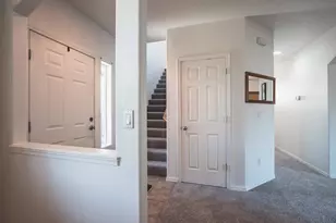 1390 NE 3rd St, Redmond, OR 97756 - Photo 2