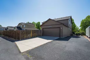 1390 NE 3rd St, Redmond, OR 97756 - Photo 46