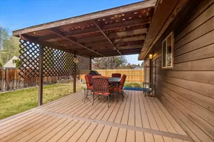 2407 NE Libby Pl, Bend, OR 97701 - Photo 12