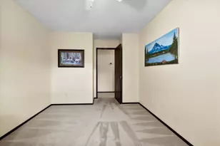 2407 NE Libby Pl, Bend, OR 97701 - Photo 6