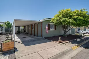 2228 New Haven Dr, Central Point, OR 97502 - Photo 1