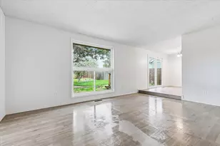 3167 Delta Waters Rd, Medford, OR 97504 - Photo 2