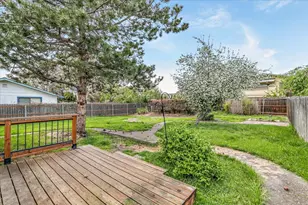 3167 Delta Waters Rd, Medford, OR 97504 - Photo 16