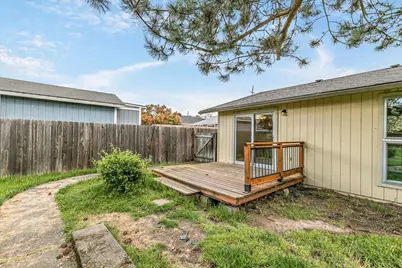 3167 Delta Waters Road, Medford, OR 97504 - Photo 20