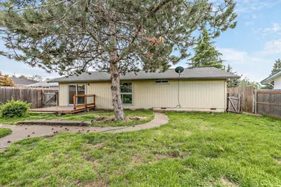 3167 Delta Waters Road, Medford, OR 97504 - Photo 18