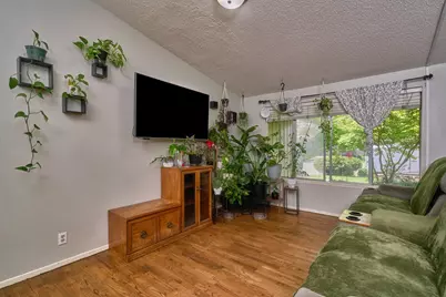 1741 Howell Avenue, Medford, OR 97501 - Photo 4